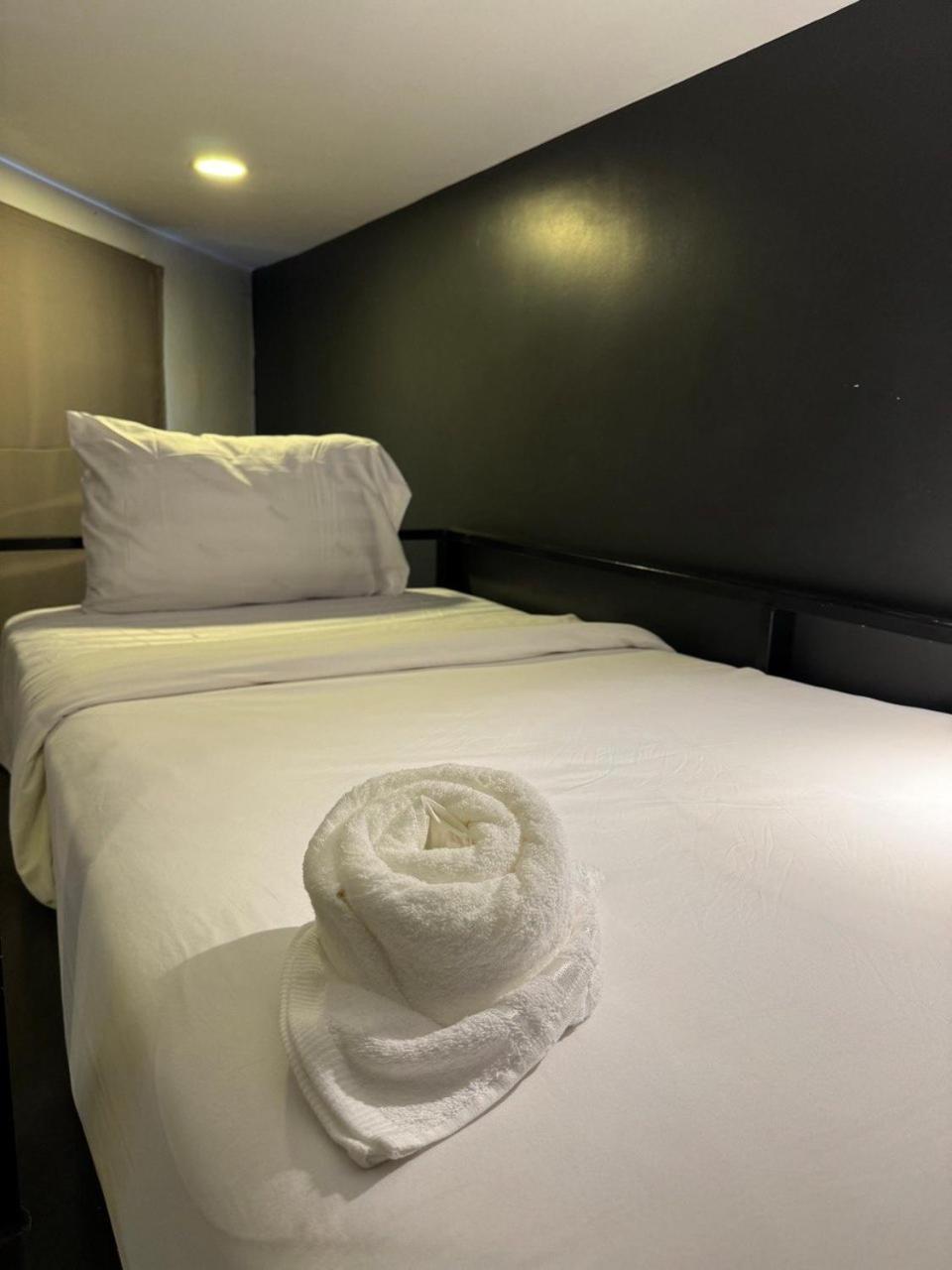 The Hive Hotel Сиемрип Экстерьер фото
